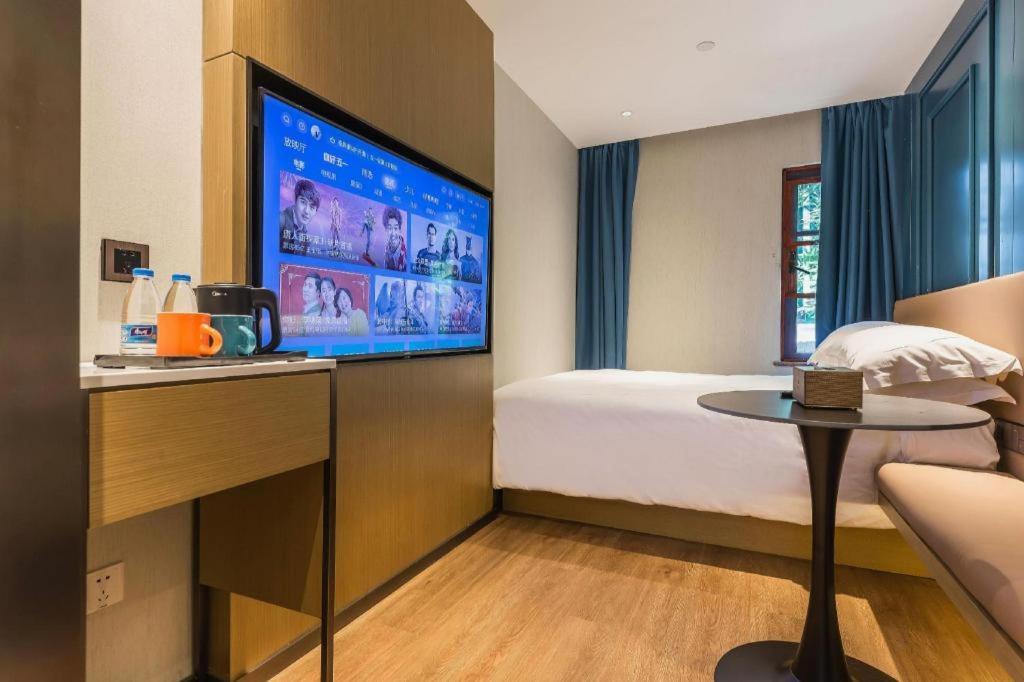 Jinglai Hotel Shanghai Exterior photo